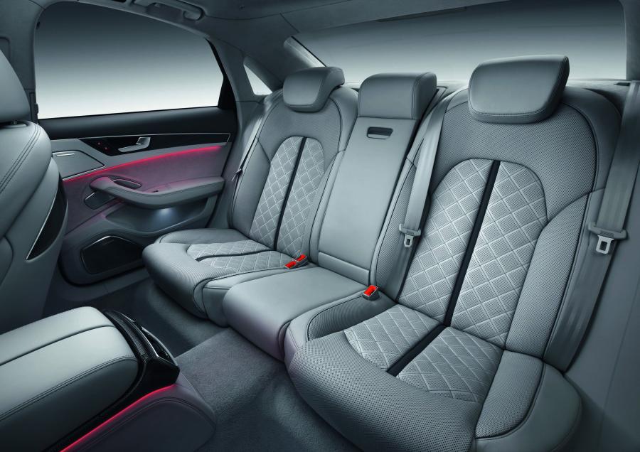 Интерьер Audi S8 (D4) 2012 года  (WW) (фото 51 из 59)